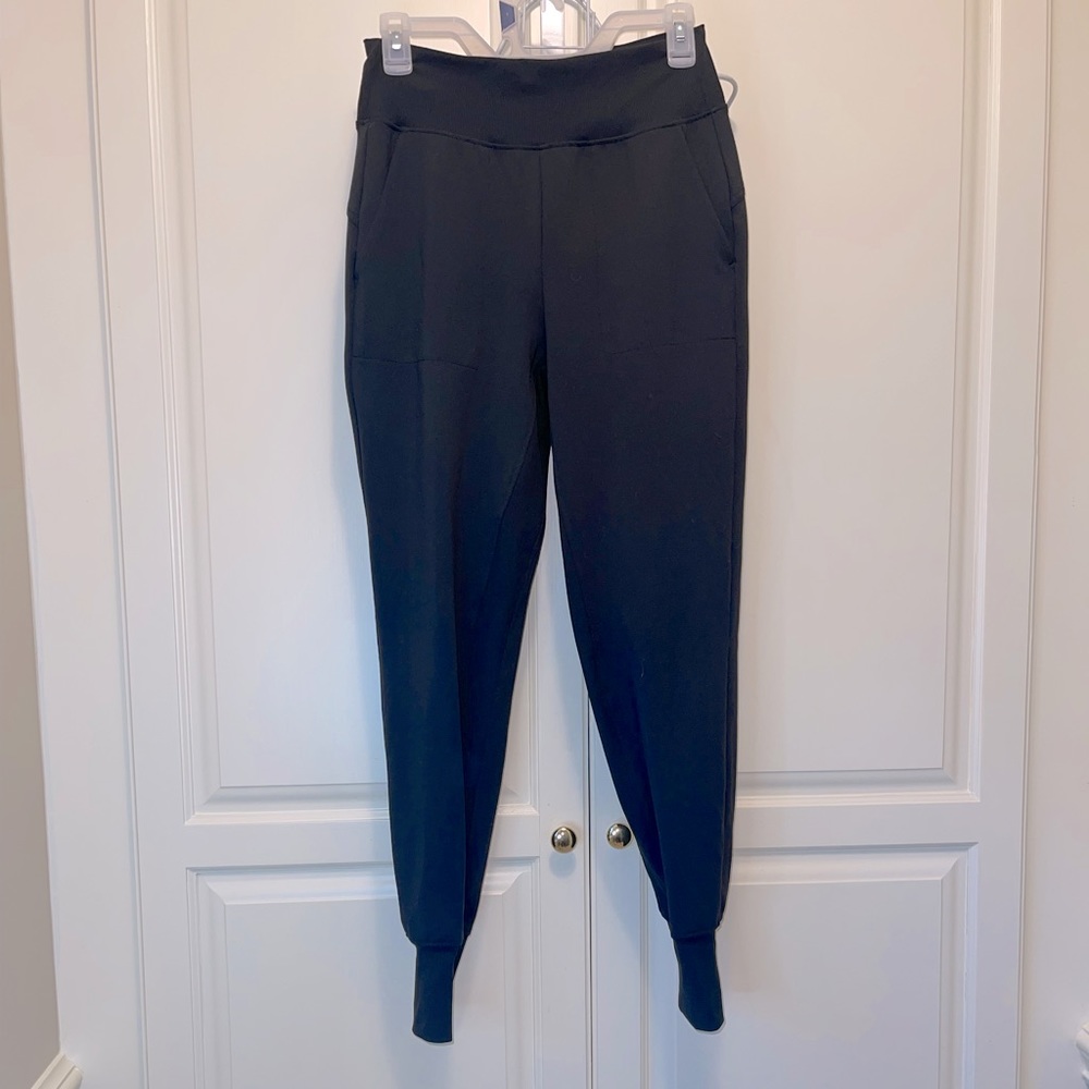 NWOT Avia black joggers size small (4-6)